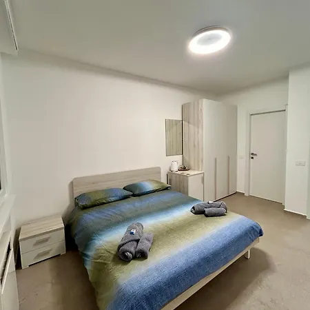 *veranda's Rooms* - Free Parking In * לוגאנו