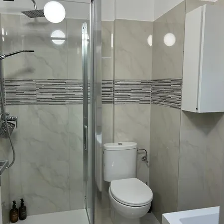 *veranda's Rooms* - Free Parking In 盧加諾